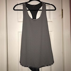 Carrie Underwood workout top